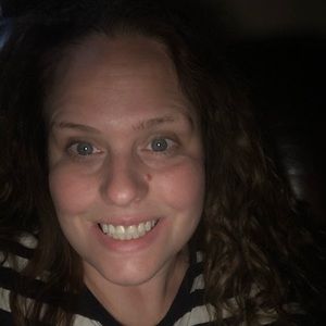 Meet your Posher, Hillary